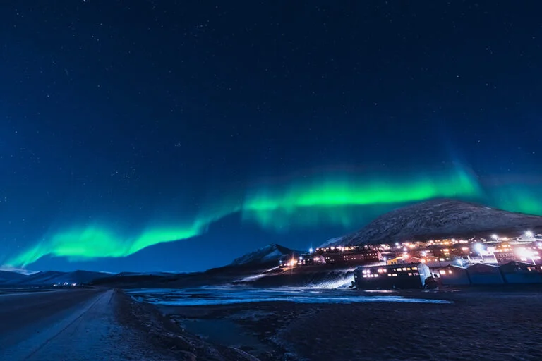 Aurora borealis display in Longyearbyen, Svalbard