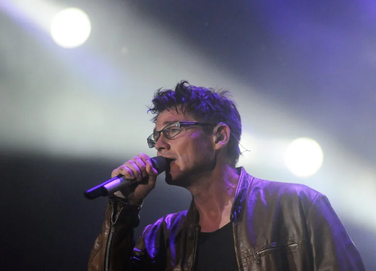 Sanger A-ha Morten Harket opptrer i Rio i 2015. Foto: A.PAES / Shutterstock.com.