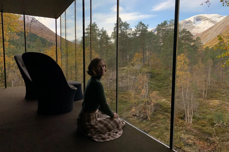 Juvet Landscape Hotel in Norway. Photo: Laura Velasco / Unsplash.