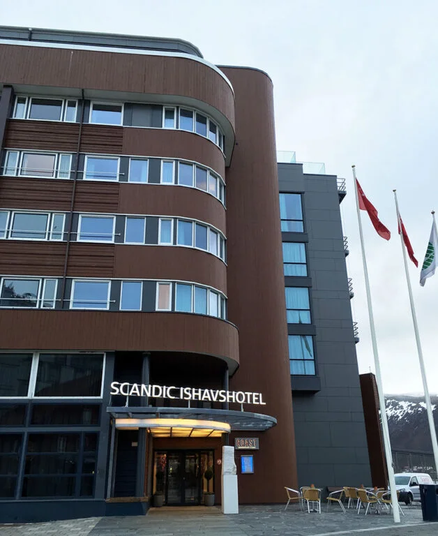 Scandic Ishavshotel entrance.