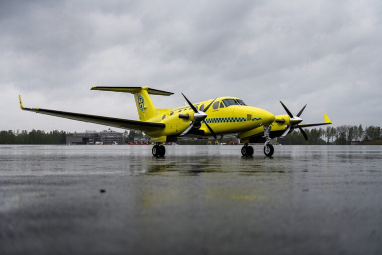 A Beech B250 King Air aircraft at Oslo Gardermoen. Photo: John Tollefsen SBAA / Luftambulansetjenesten HF.