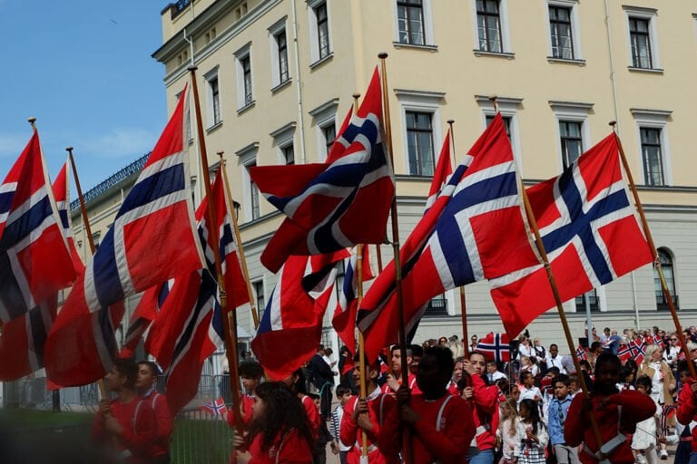 Constitution Day parades in Oslo, Norway. Photo: Norwegian Girl / Shutterstock.com.