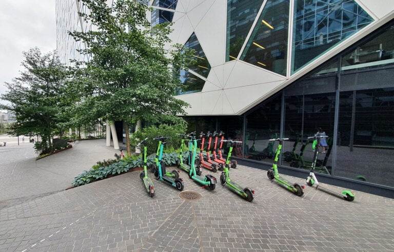 Scooters outside Oslo offices. Photo: Danne_l / Shutterstock.com.