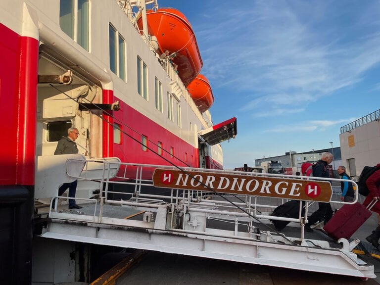 Leaving the MS Nordnorge in Svolvær.