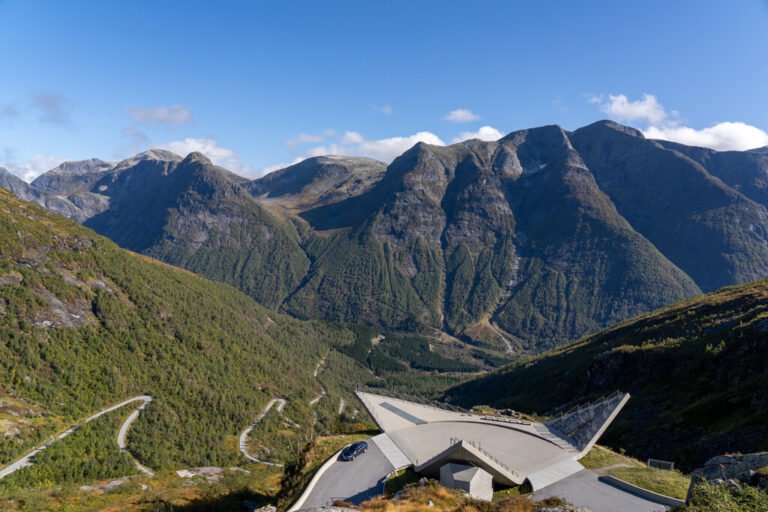 The 'Utsikten' viewpoint designed by Code Arkitektur. Photo: Frid-Jorunn Stabell, Statens vegvesen.