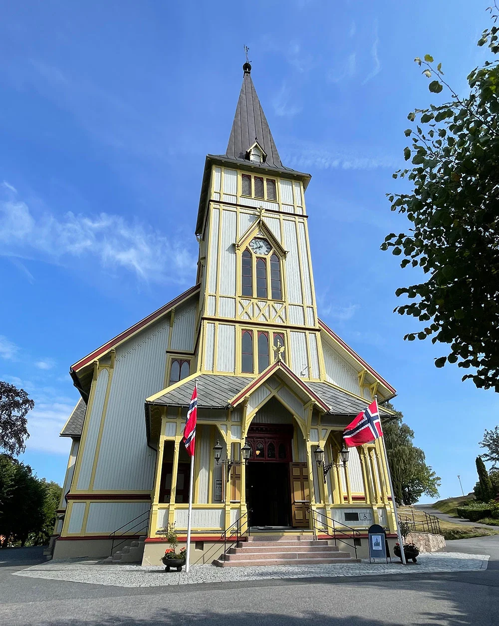 Exterior of Grimstad Church.