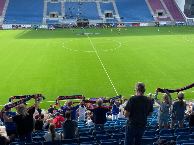 Vålerenga v LSK in Toppserien.