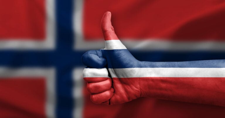 Norwegian flag thumbs up