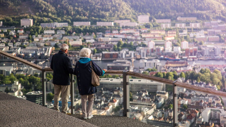 Pensjonert norsk ektepar i Bergen, Norge.