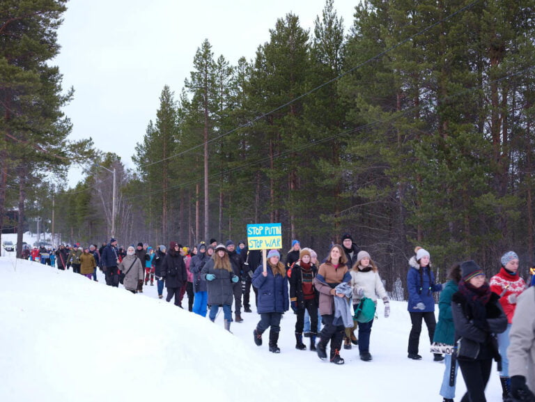 Attendees at Barents Arts Festival in Norway protested against the war in Ukraine. Photo: Pikene på Broen/Torben Kule.