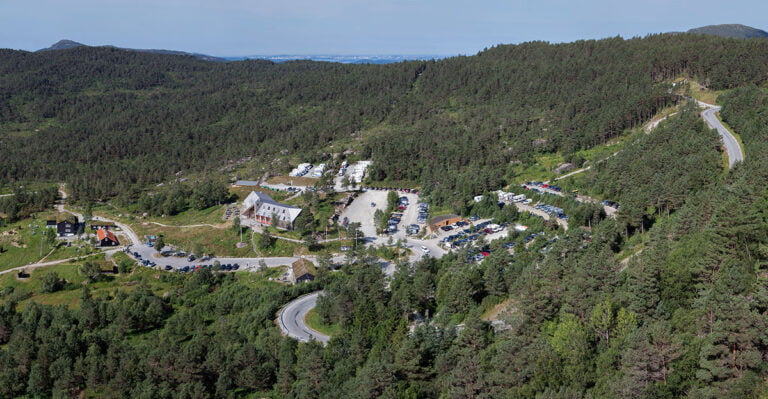 Preikestolen Fjellstue and the parking lot at Pulpit Rock Trailhead.