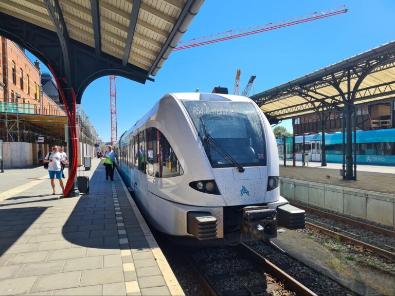 Groningen to Eemshaven train.