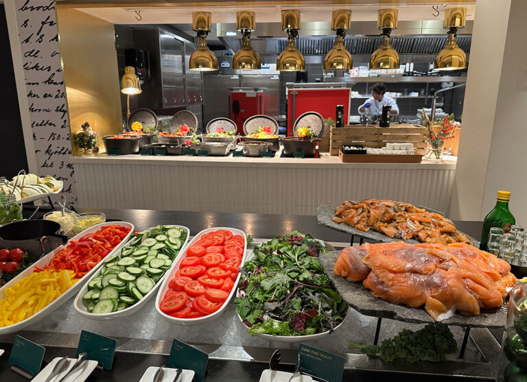 Breakfast buffet at the Hotel Norge.