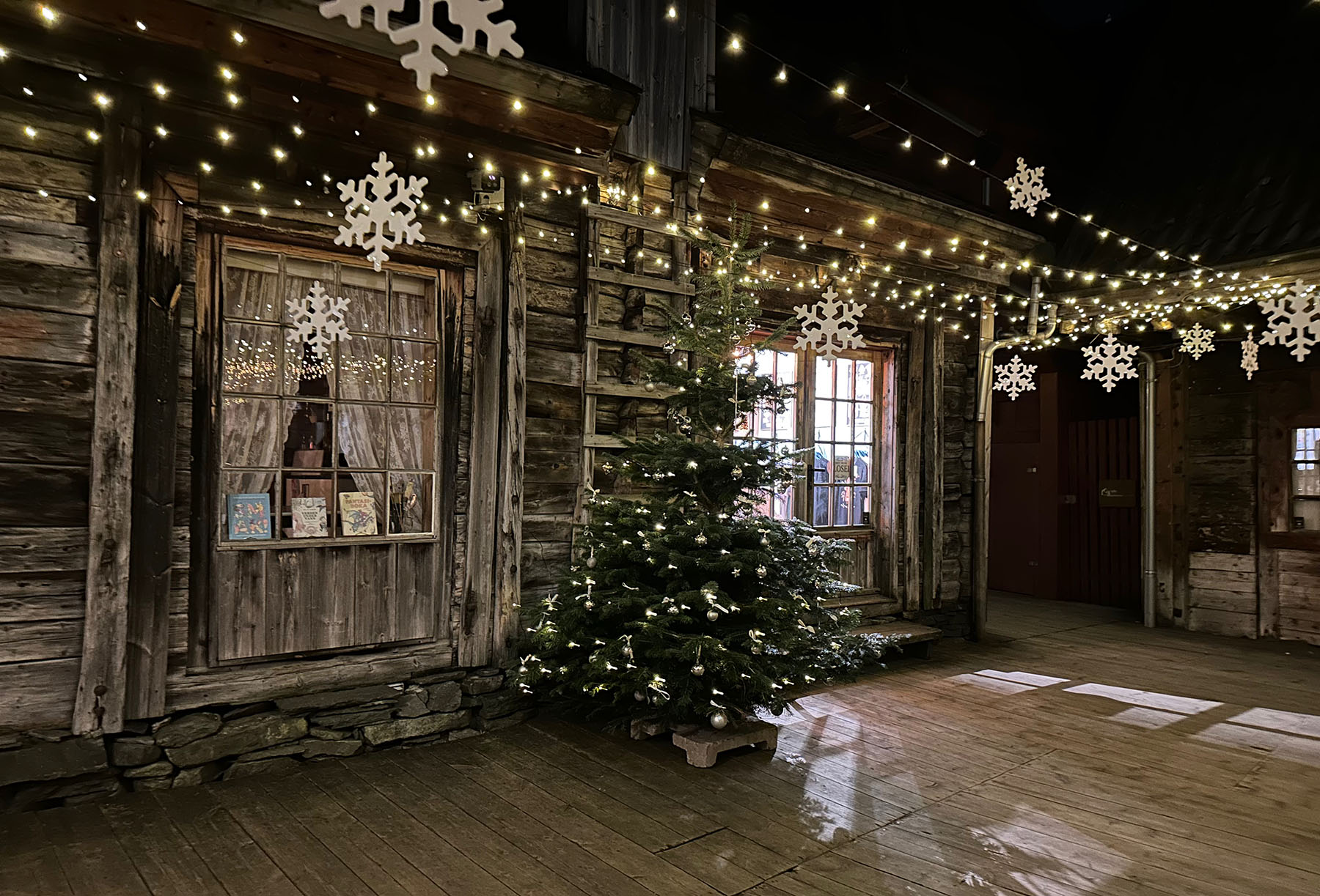 Christmas tree in Bryggen, Bergen.