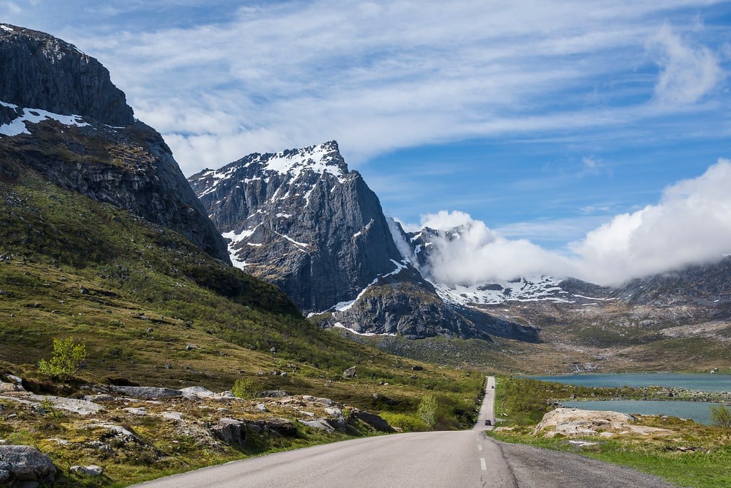 The E10 highway through Norway's Lofoten is part of the National Scenic Routes program. Photo: Steinar Skaar / Statens vegvesen.