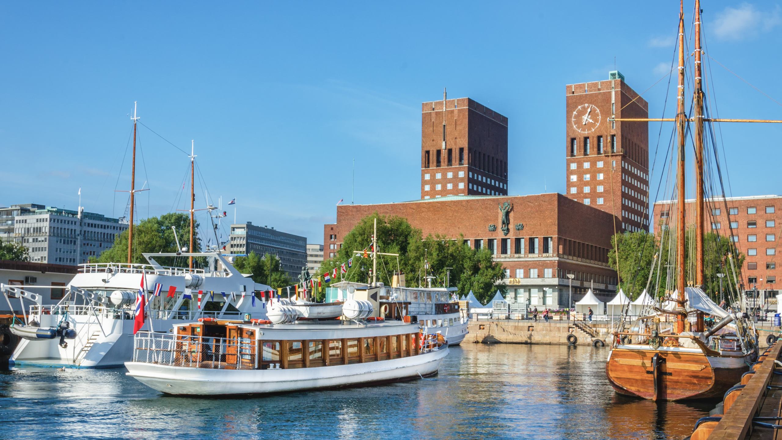 Oslo waterfront and city hall.