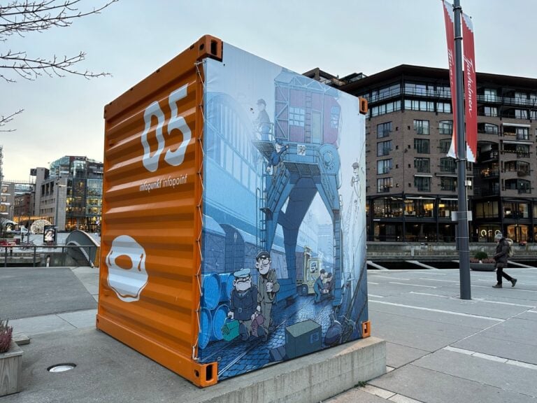 Orange container marking the Oslo harbour walk.