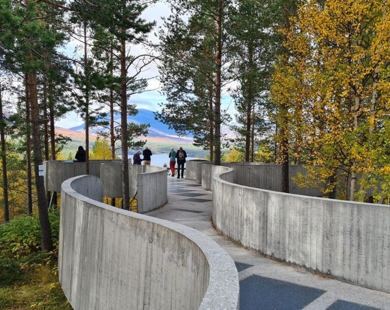 Sohlbergplassen rest stop in Rondane.