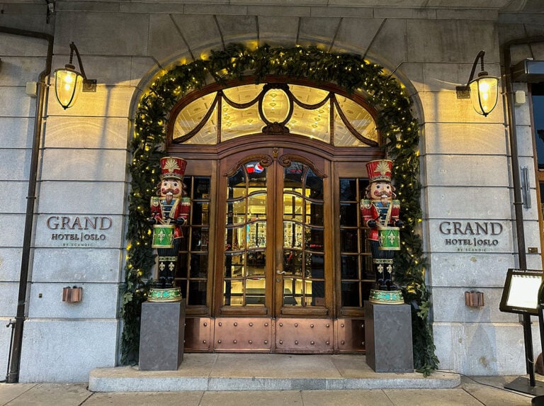 Entrance to the Grand Hotel in Oslo.