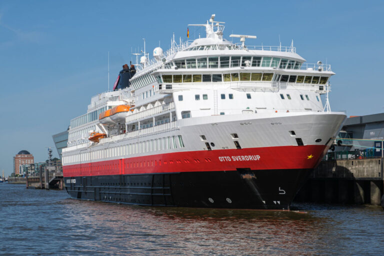 Hurtigruten Expeditions ship MS Otto Sverdrup. Photo: Wirestock Creators / Shutterstock.com.