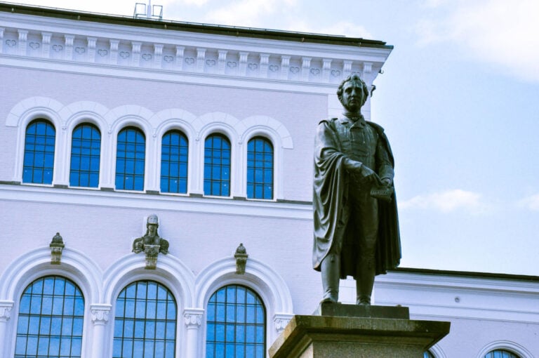 Statue near the University Museum of Bergen. Photo credit: Vachonya / Shutterstock.com.
