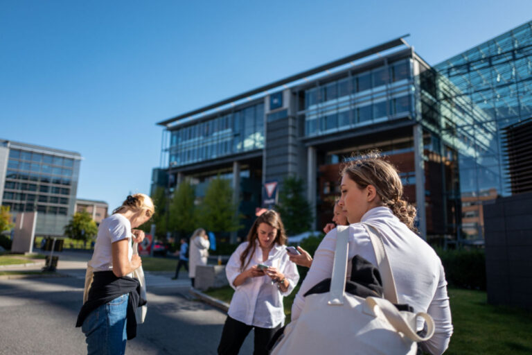 Students at BI in Oslo. Photo: borisk.photos / Shutterstock.com.