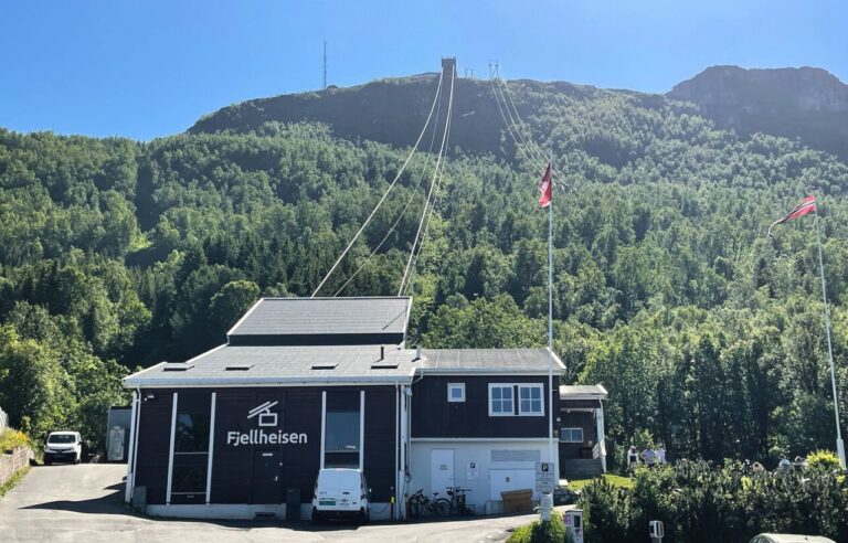 Station building for Tromsø cable car.