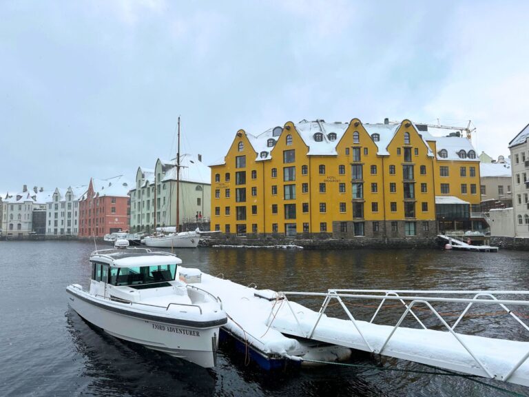 Central Ålesund in the snow.