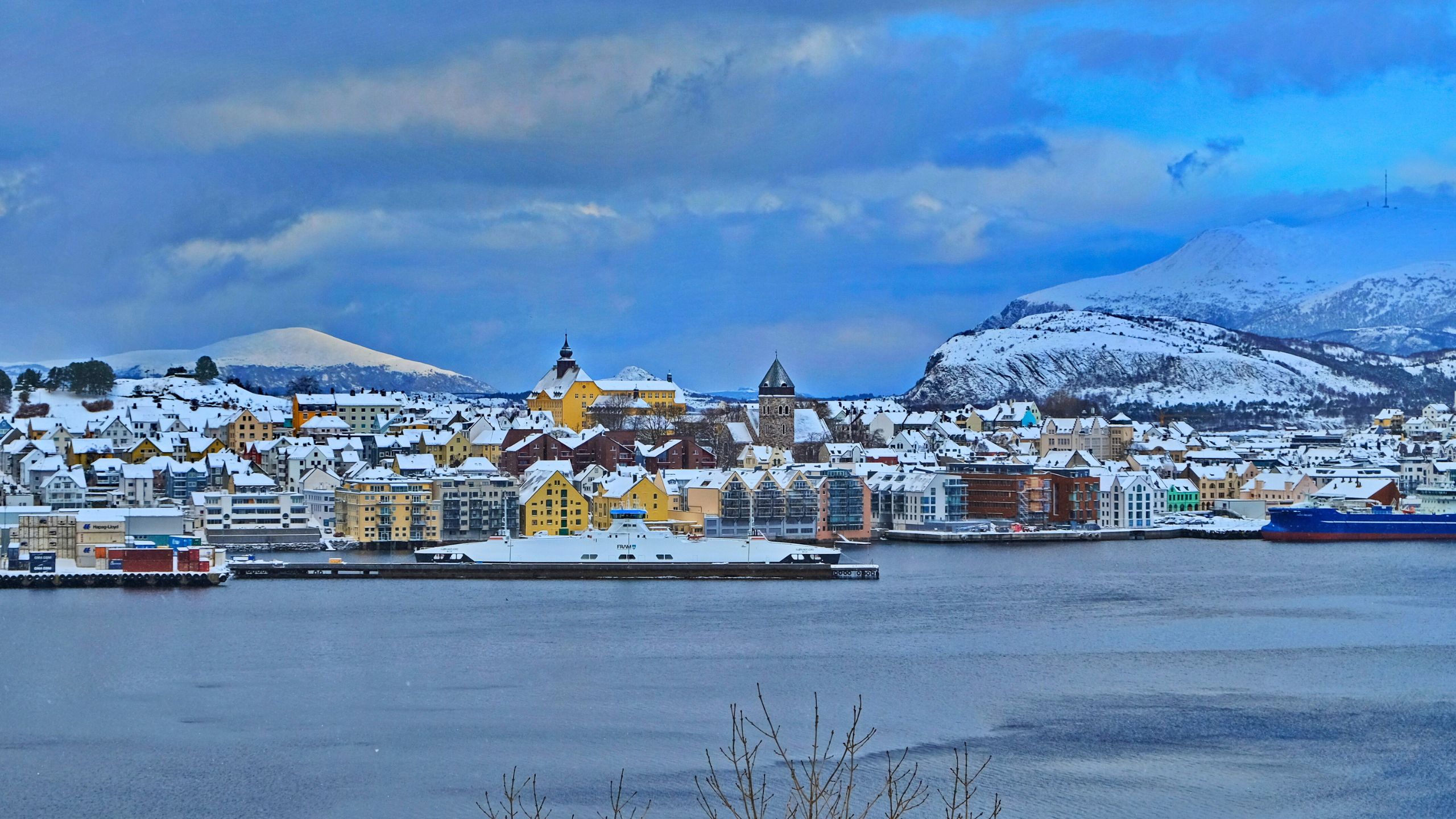 Ålesund in the winter. Photo: Andy Hunting.