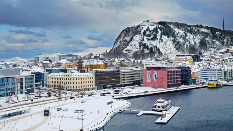 Cruise ship port in Ålesund with Mount Aksla in the background. Photo: Andy Hunting.