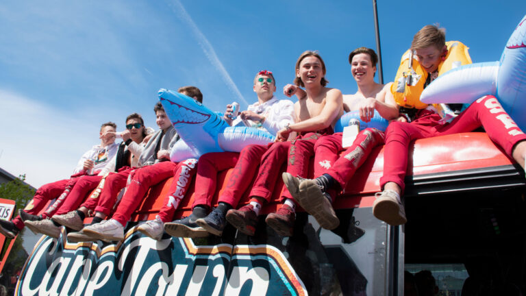 A group of Norwegian russ celebrating in Arendal in 2019. Photo: Patnaree Asavacharanitich / Shutterstock.com.