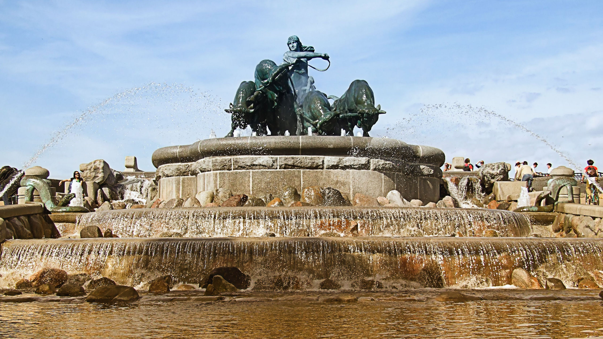 Gefjon the Norse Goddess is remembered with this statue in Copenhagen.