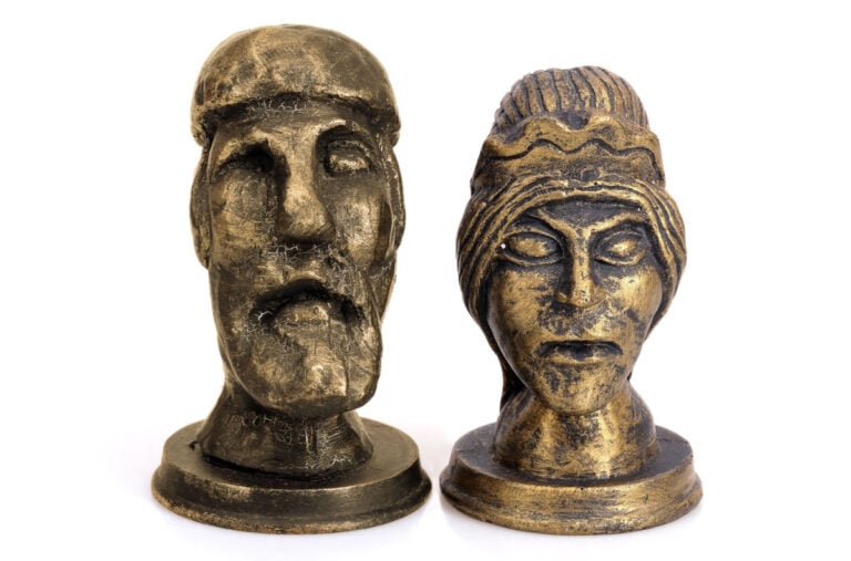 Figurines of Odin and Frigg.