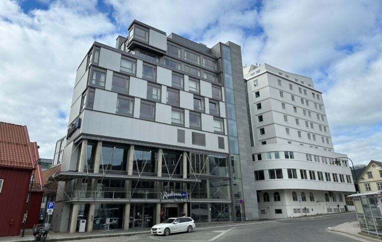 Entrance to Radisson Blu Hotel Tromsø.