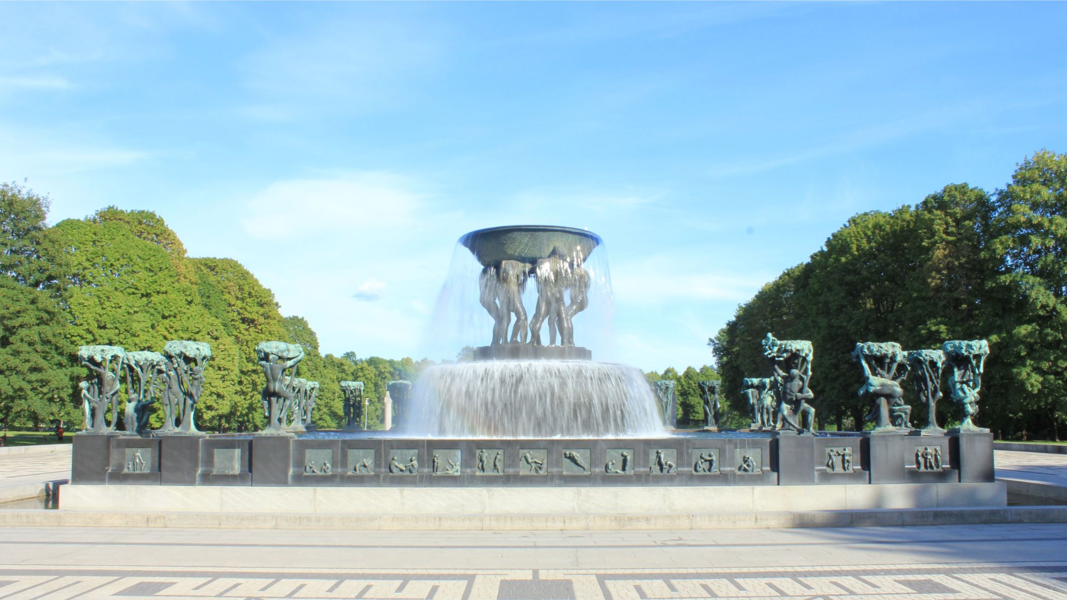 Vigeland Park scene in Oslo.