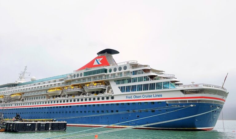 Fred Olsen Balmoral cruise ship in Longyearbyen port.