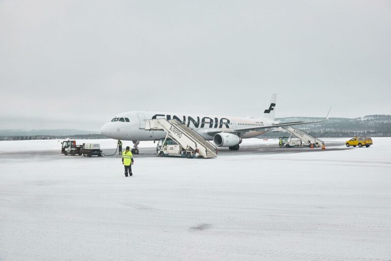 Finnair in winter. Photo: Peter Gudella / Shutterstock.com.