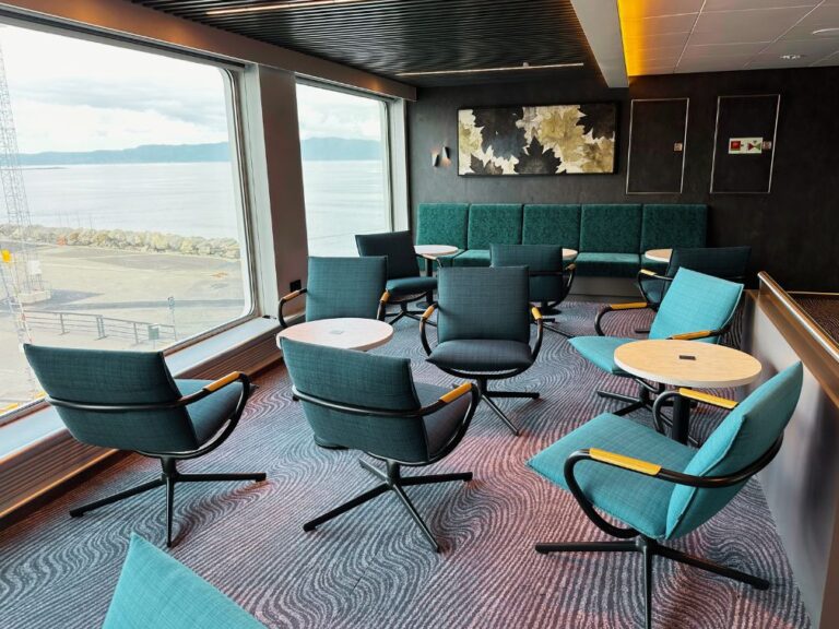 Lounge area on one of the cabin decks of the Havila Castor.