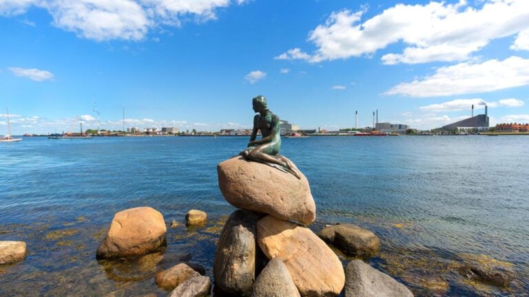 Little Mermaid sculpture in Copenhagen, Denmark. Photo: Jolanta Wojcicka / Shutterstock.com.