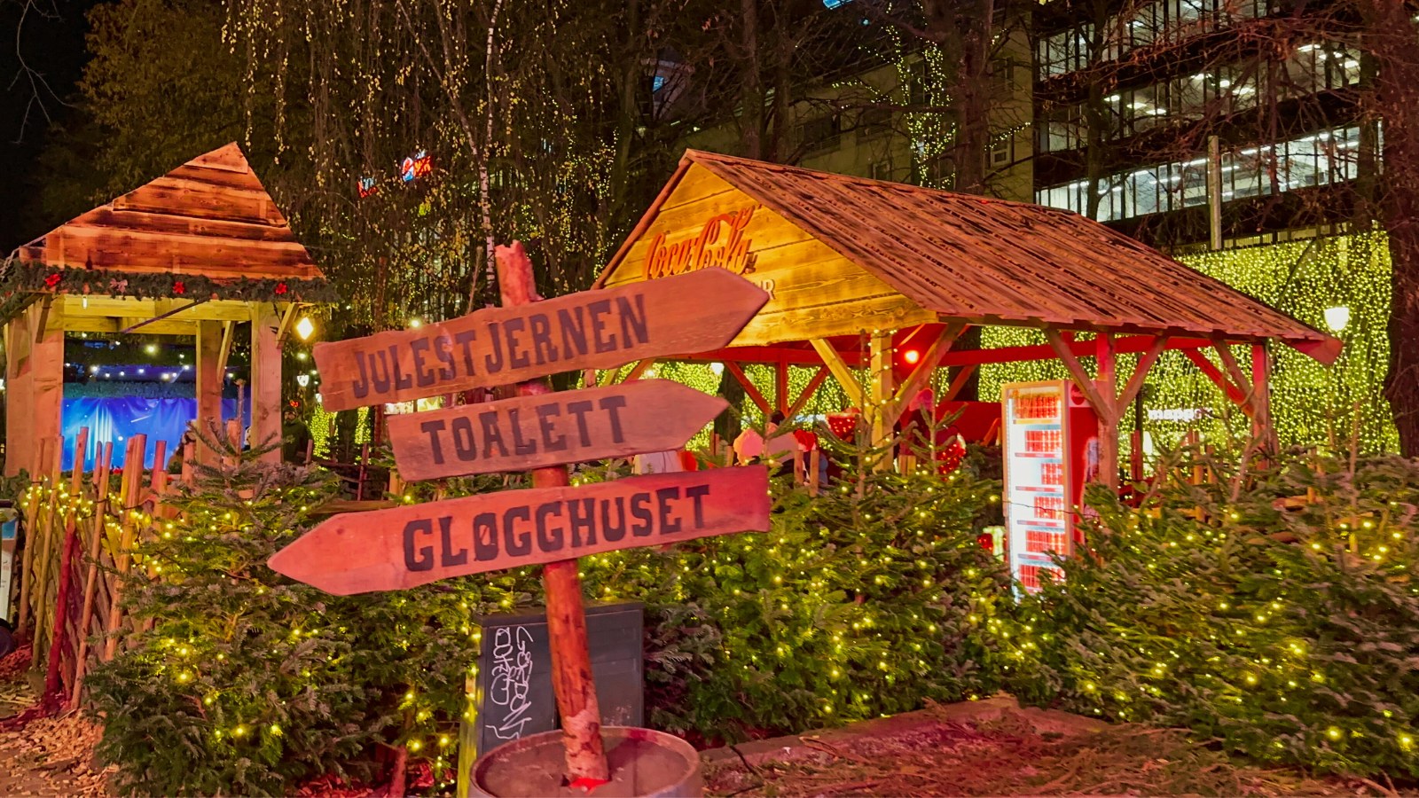 Christmas market in the centre of Oslo. Photo: David Nikel.