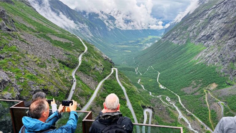 Trollstigen excursion viewpoint.