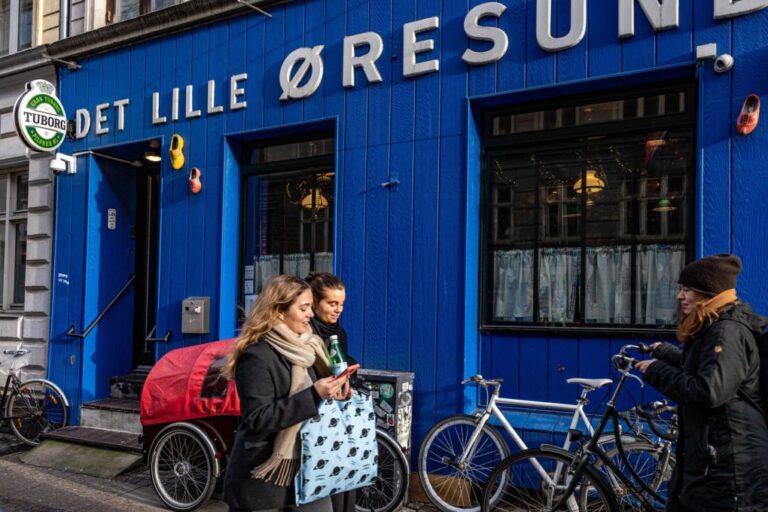 Cycles lined up in the Vesterbro district of Copenhagen. Photo: Alexanderstock23 / Shutterstock.com.