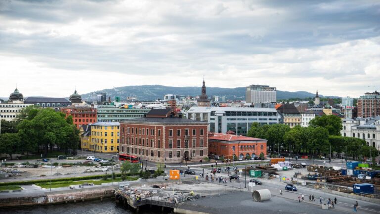 Oslo cityscape on a cloudy day.