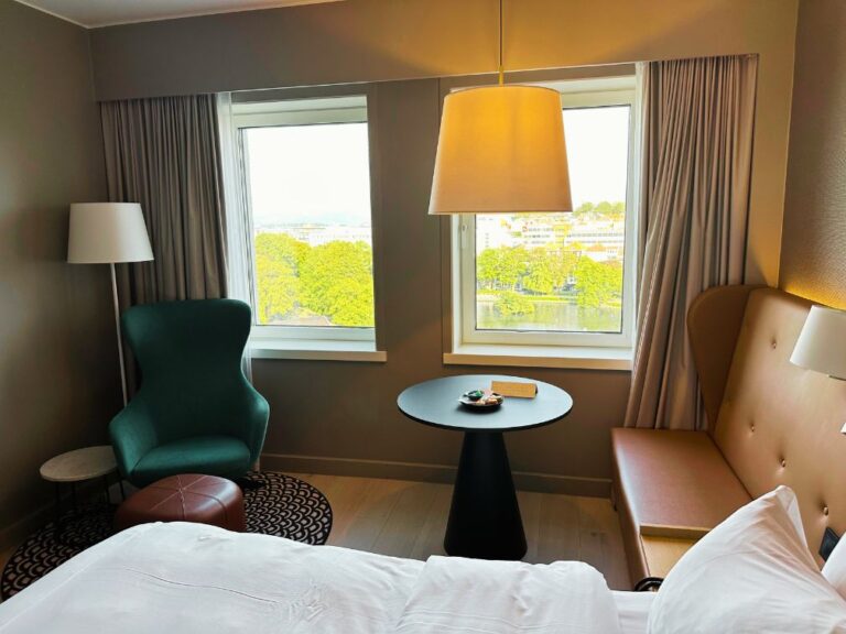 Seating area in the hotel room.