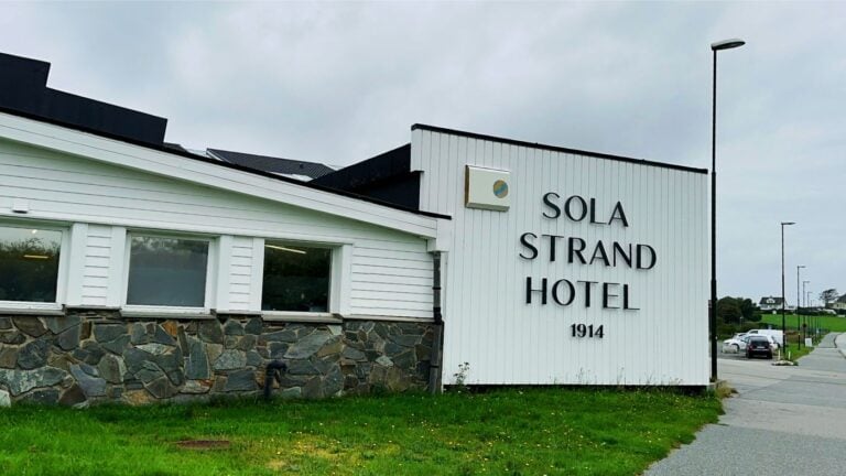 Entrance to the Sola Strand Hotel by Stavanger Airport.