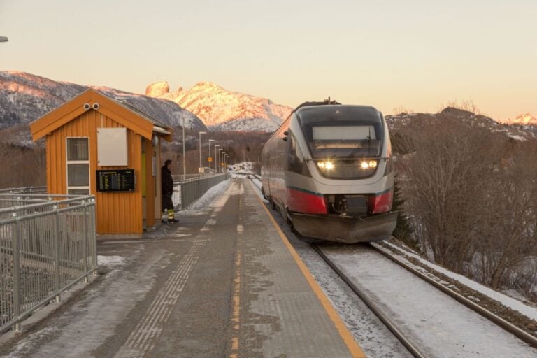 Tverlandet station on Norway's Nordland railway line. Photo: Anders Haukland / Shutterstock.com.
