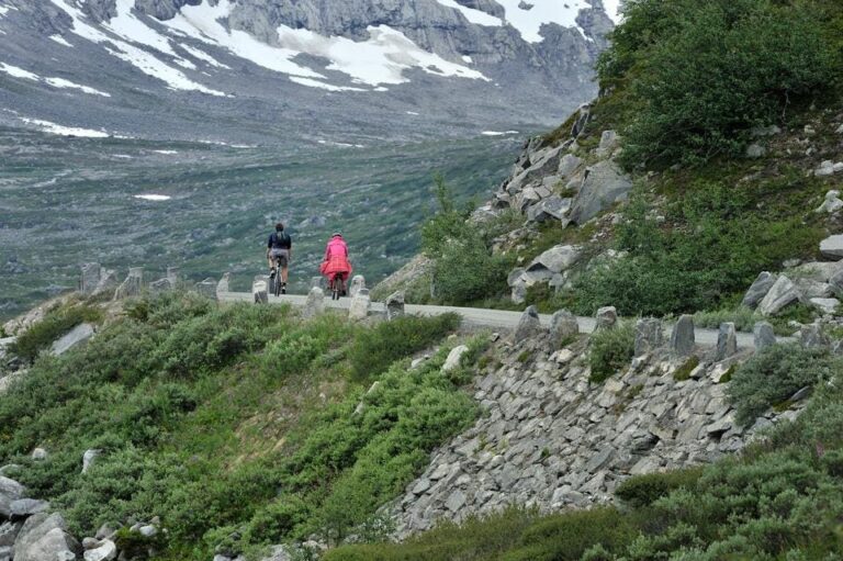 Norway's historic mountain road Gamle Strynefjellsvegen is not just for drivers. Photo: Jarle Wæhler / Statens vegvesen.