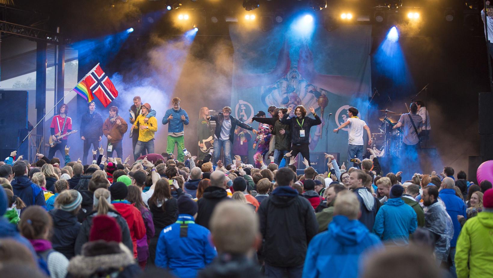 Norwegian punk rock band Honningbarna at Traenafestival. Photo: Melanie Lemahieu / Shutterstock.com.