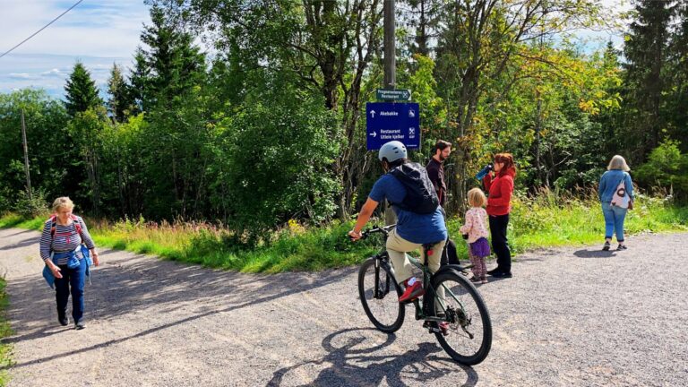 Norwegian locals outside at the weekend. Photo: David Nikel.