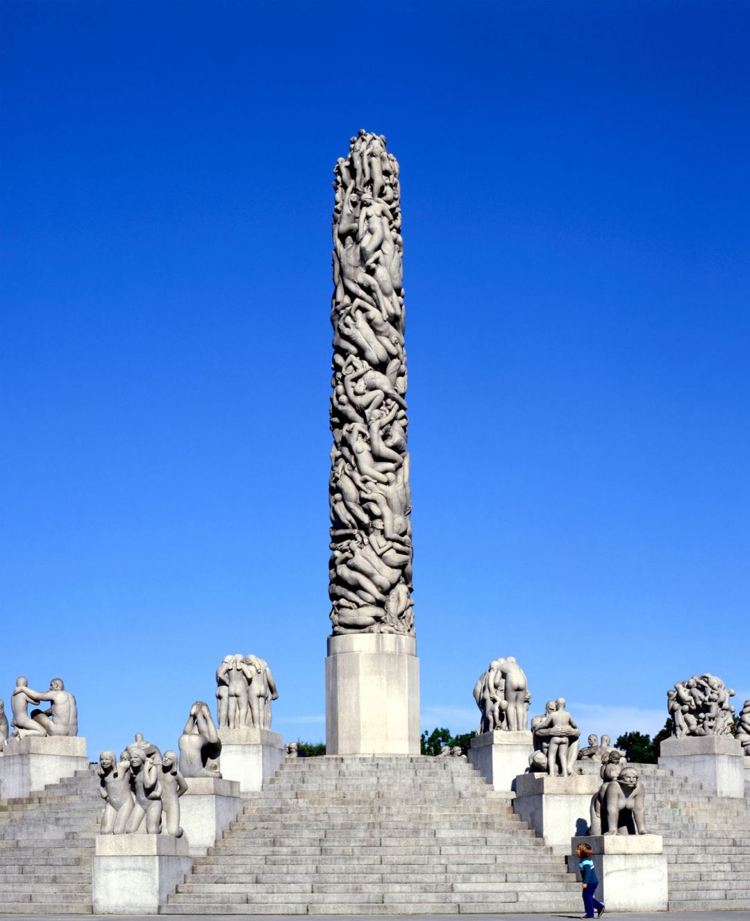 Vigeland Park monolith and stone sculptures.